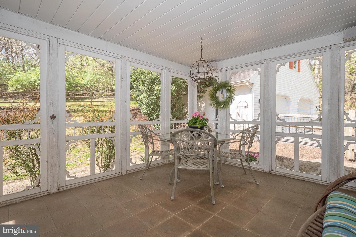 266 Deerhaven Way photo 26