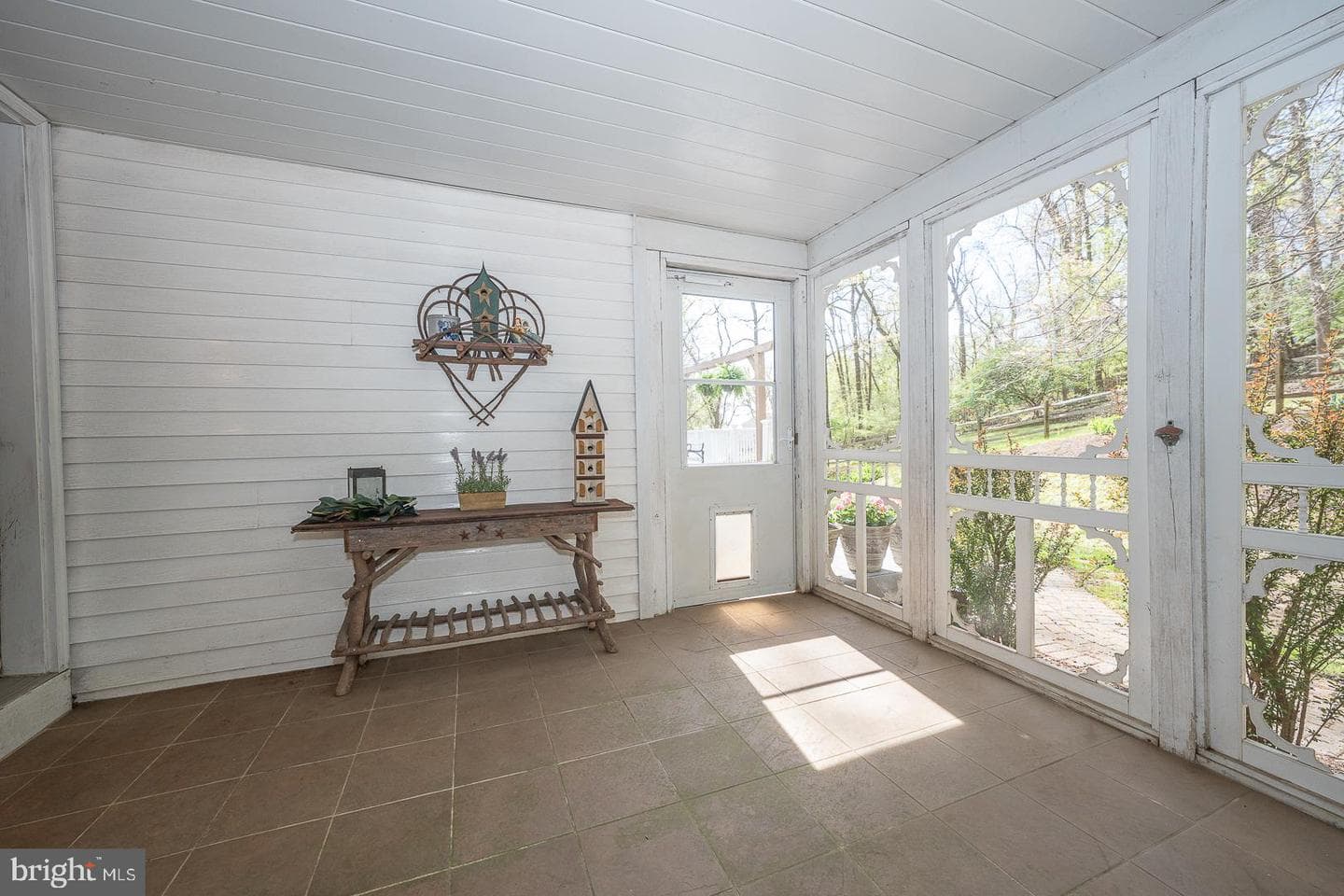 266 Deerhaven Way photo 27