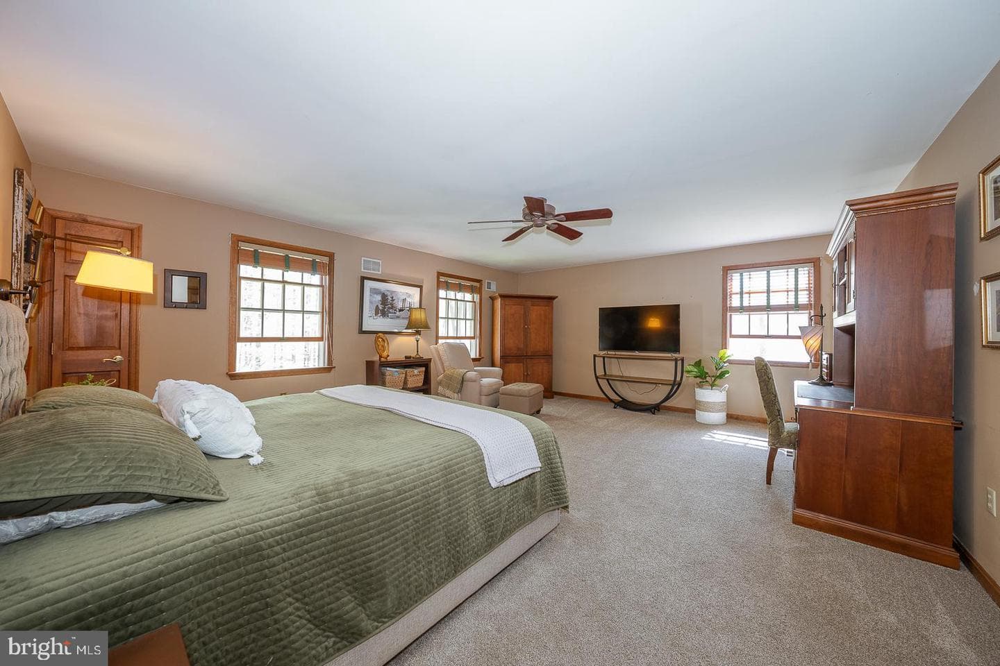 266 Deerhaven Way photo 30