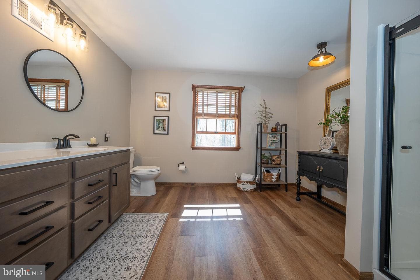 266 Deerhaven Way photo 33