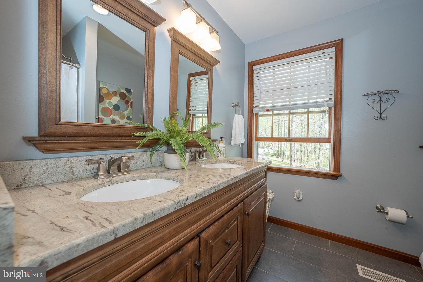 266 Deerhaven Way photo 40