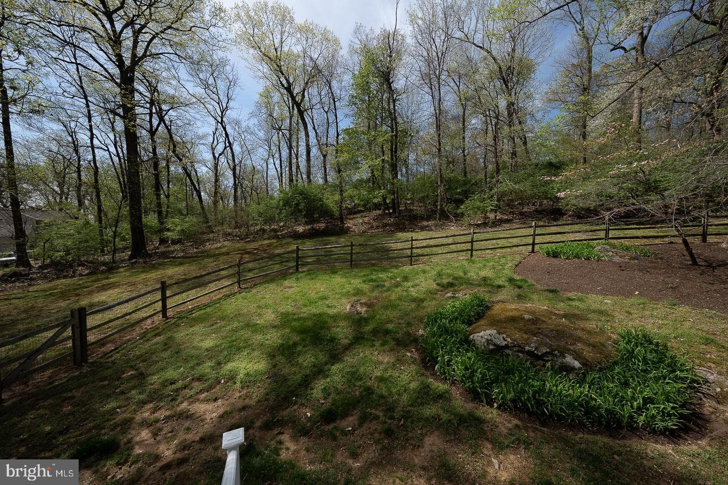 266 Deerhaven Way photo 57