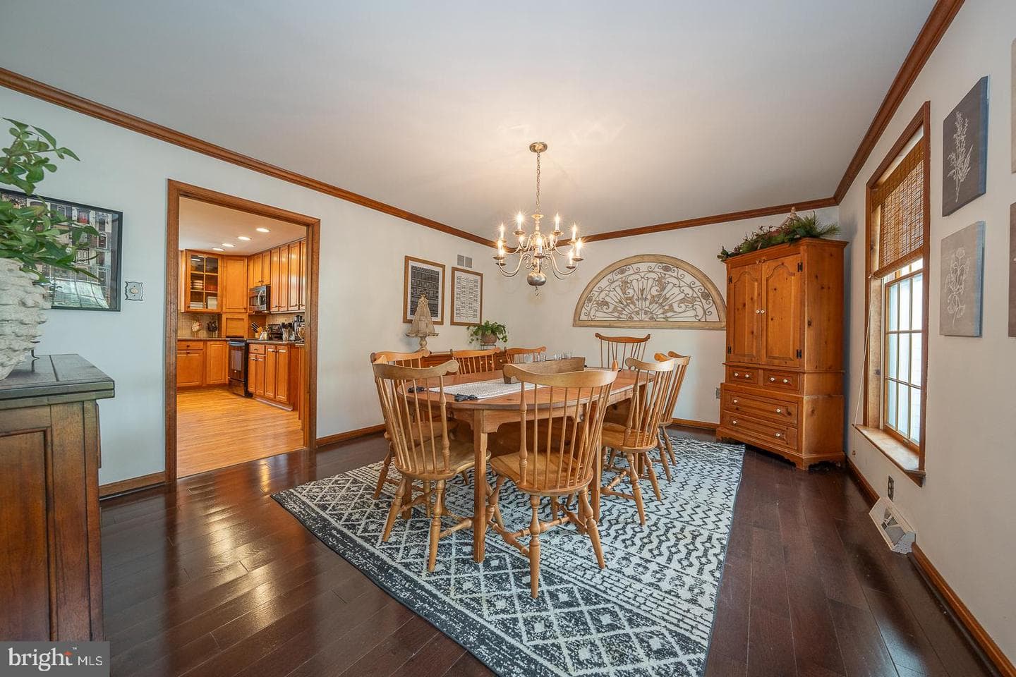 266 Deerhaven Way photo 8
