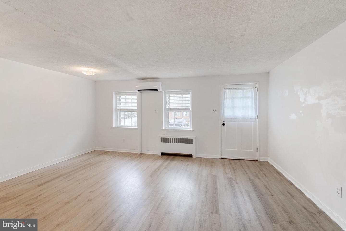1157 Callowhill Street photo 2