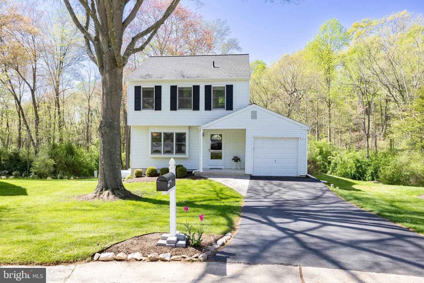 1422 Henry Drive photo 1