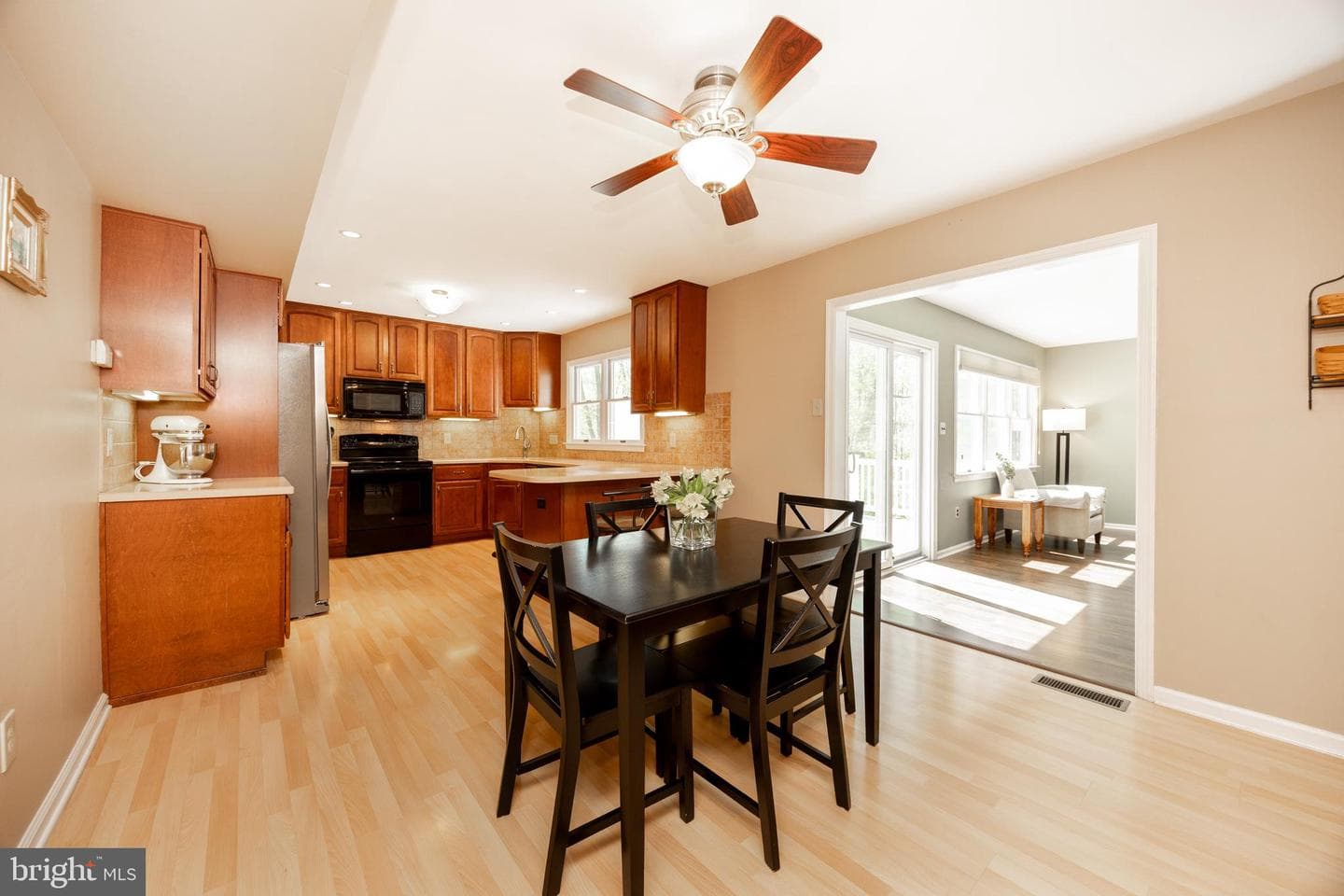 1422 Henry Drive photo 12