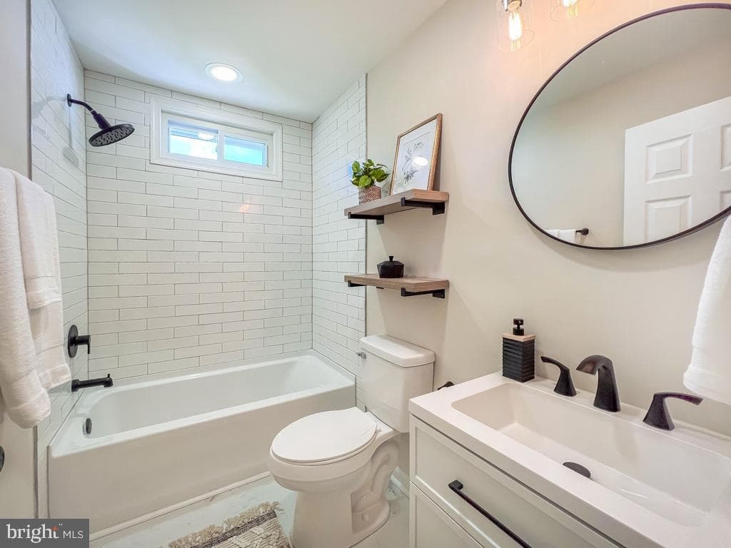 122 W Sherwood Drive photo 23