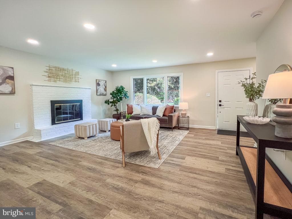 122 W Sherwood Drive photo 7