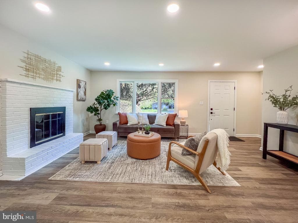 122 W Sherwood Drive photo 8