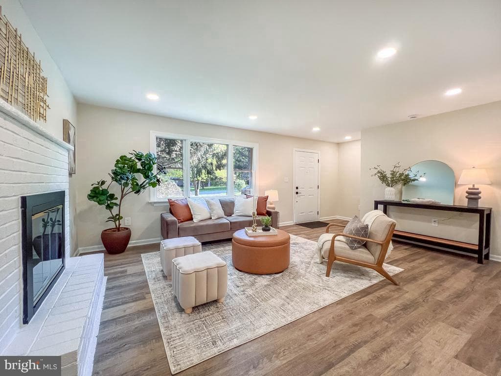 122 W Sherwood Drive photo 9