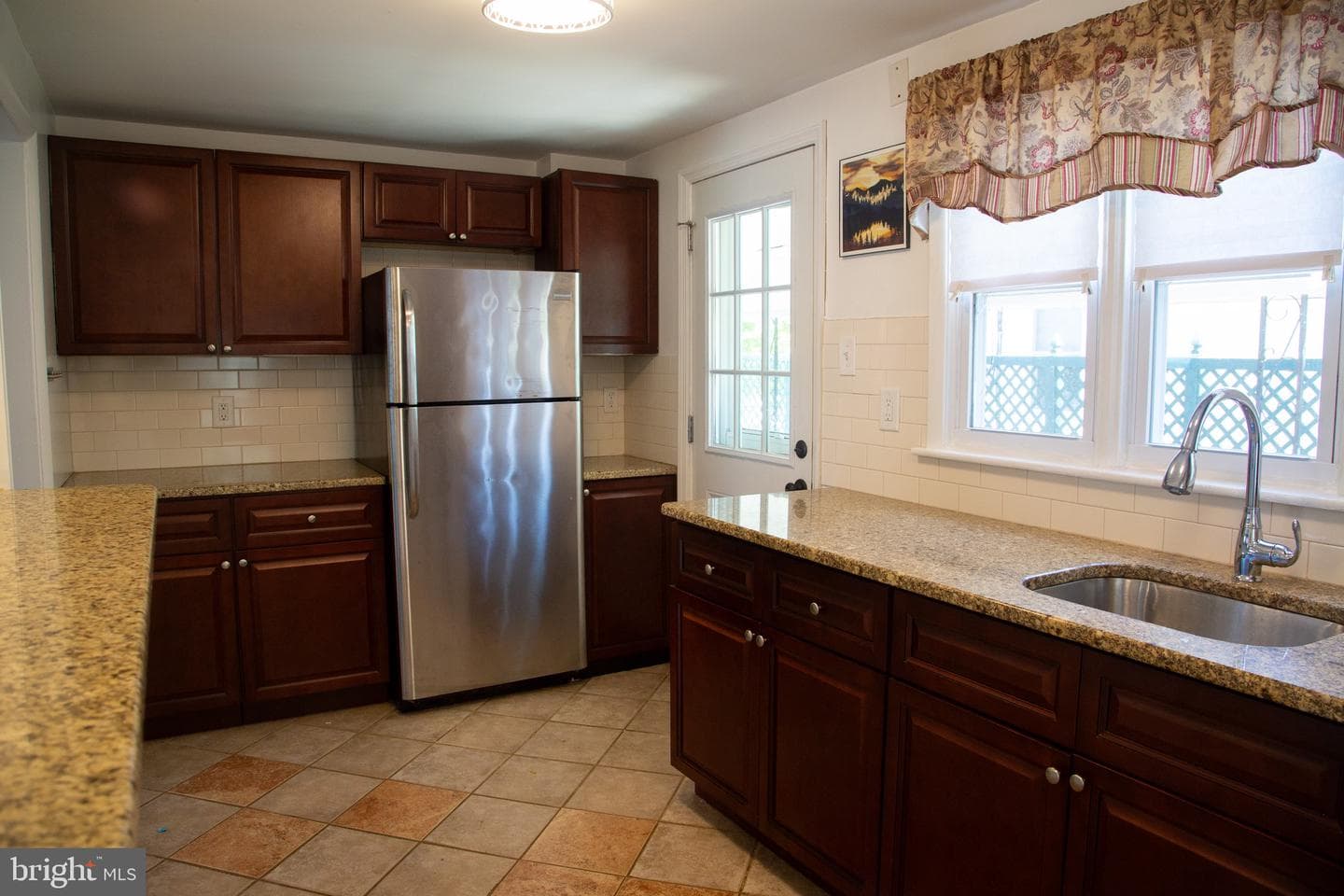 407 Virginia Avenue photo 9
