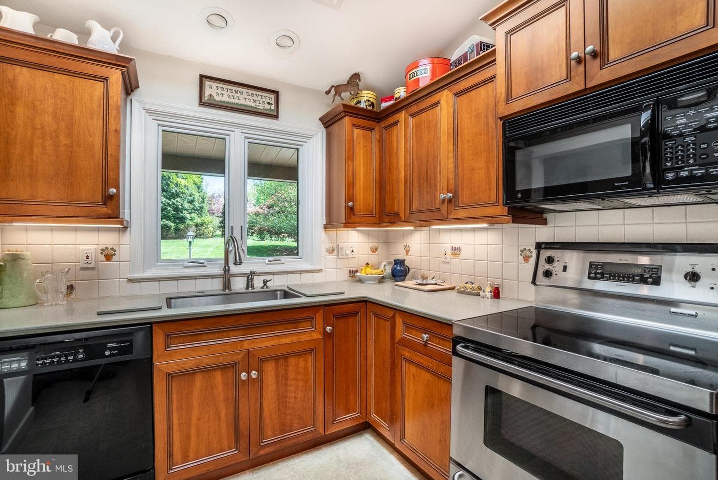 372 Lucky Hill Road photo 16