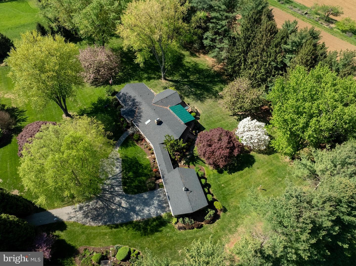 372 Lucky Hill Road photo 39