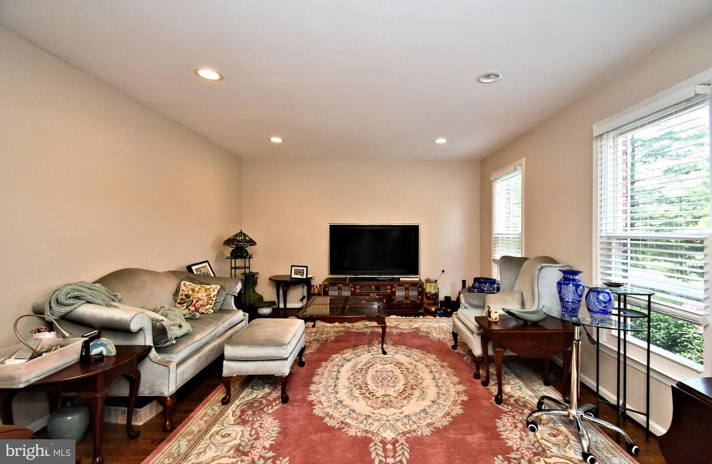 816 Glenn Circle photo 10