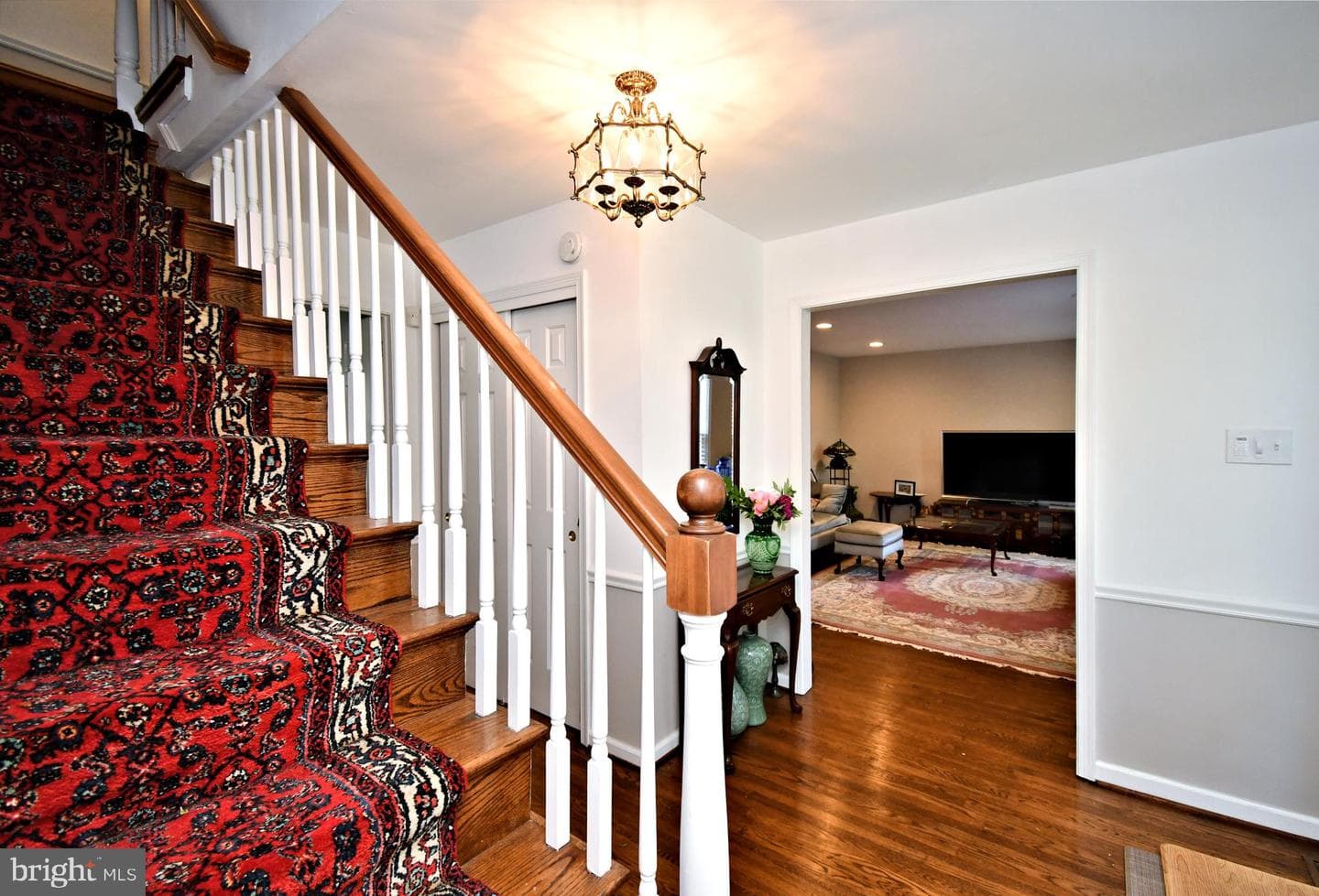 816 Glenn Circle photo 6