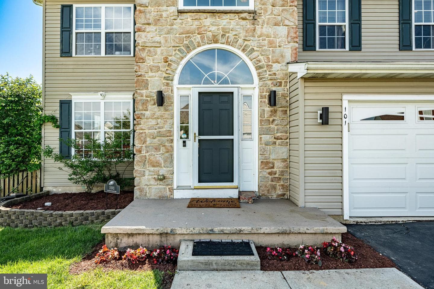 101 S Keystone Way photo 3