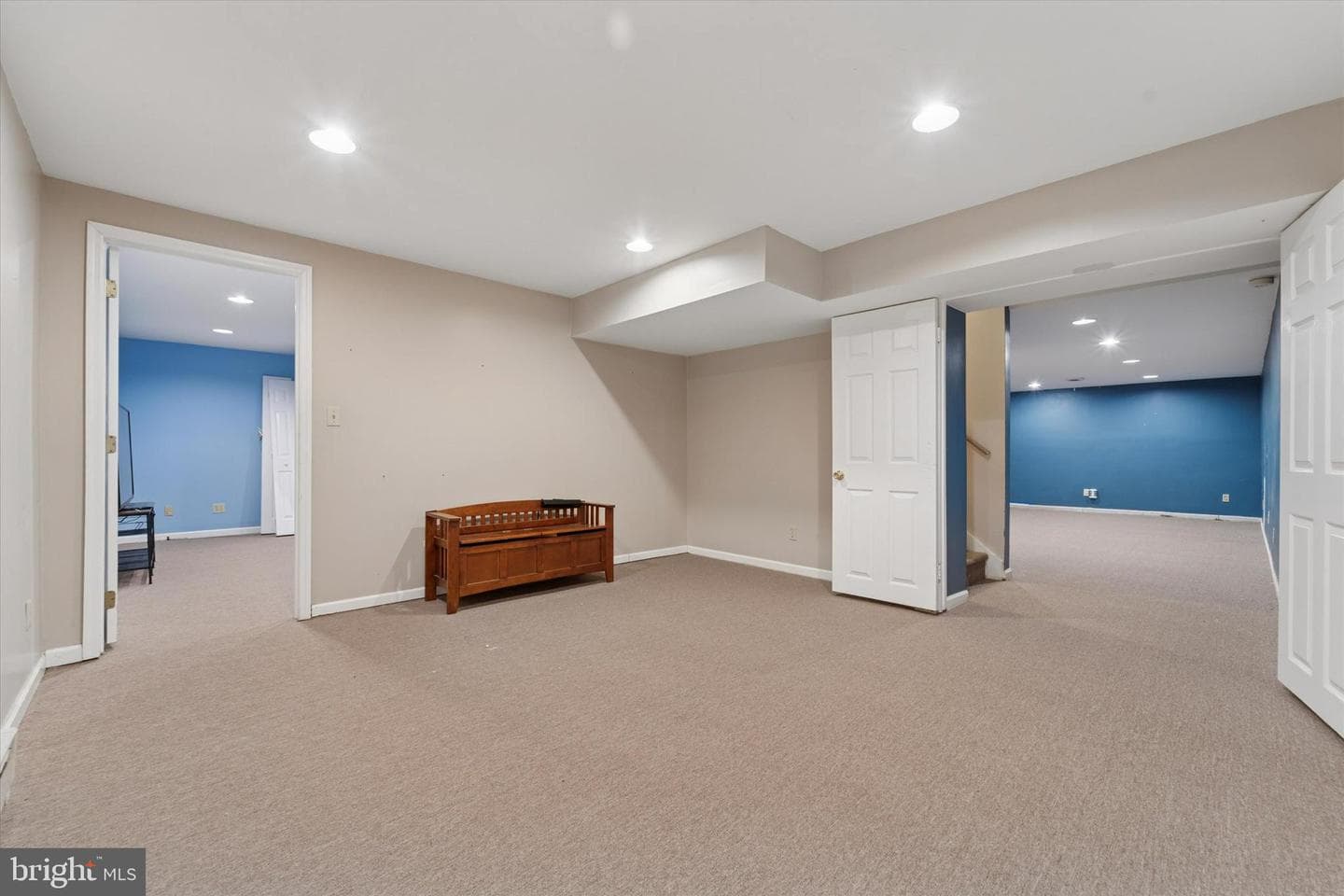 1098 Armstrong Court photo 16