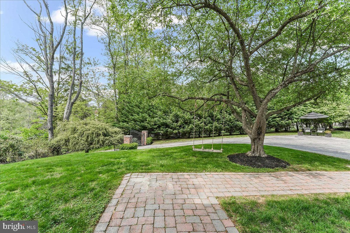 204 Country Gate Road photo 3