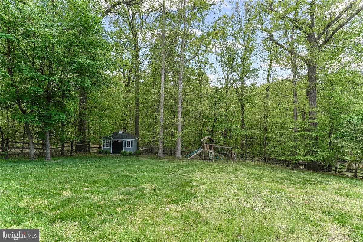 204 Country Gate Road photo 34