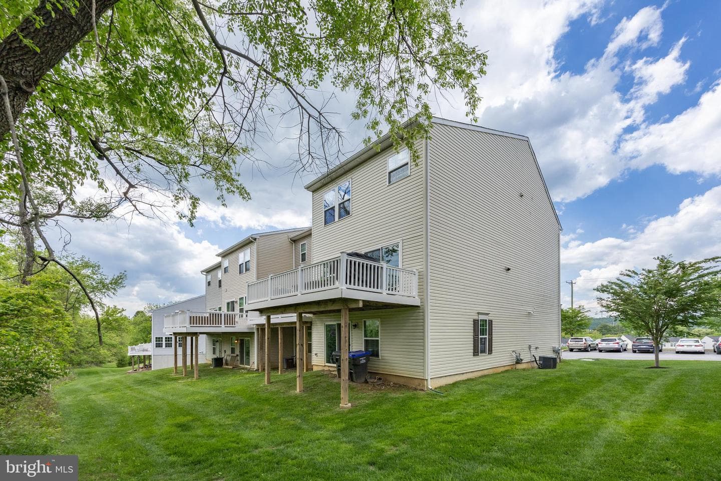 124 Cricket Drive photo 2