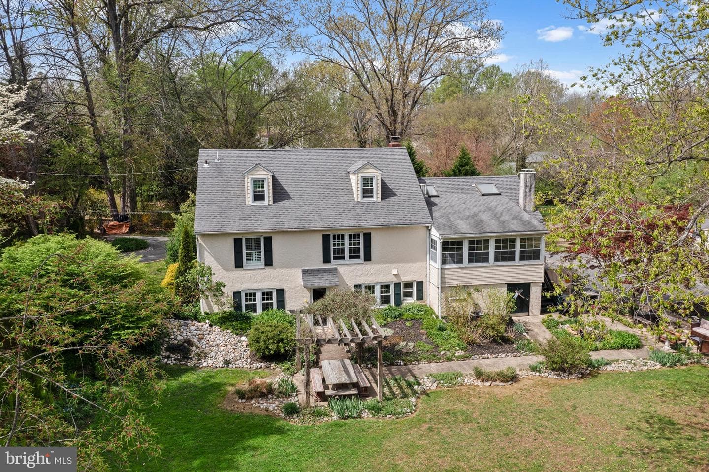 321 N Broad Street photo 6