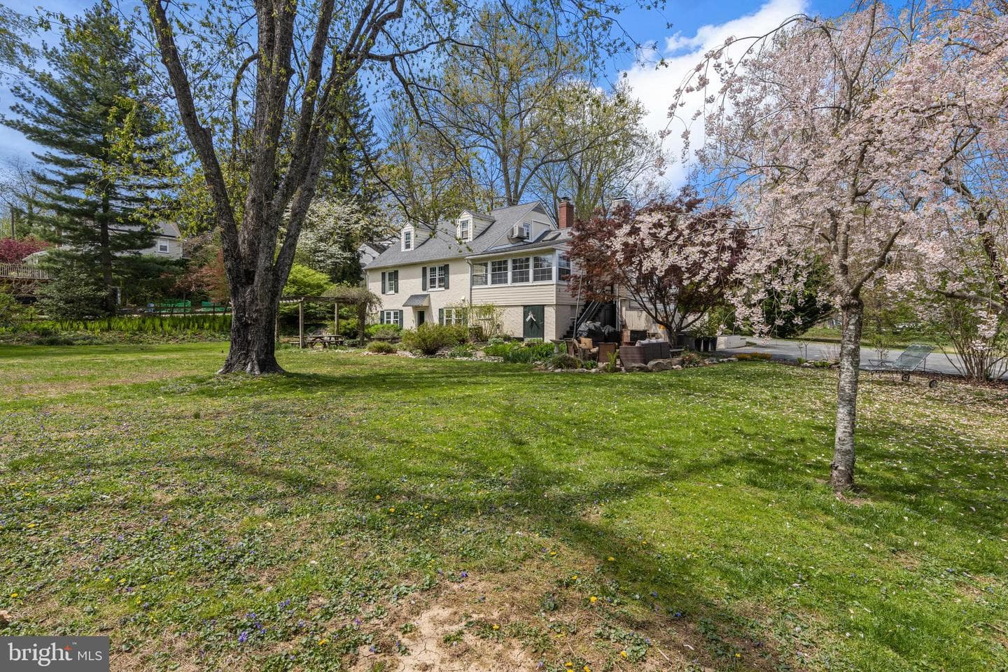 321 N Broad Street photo 94
