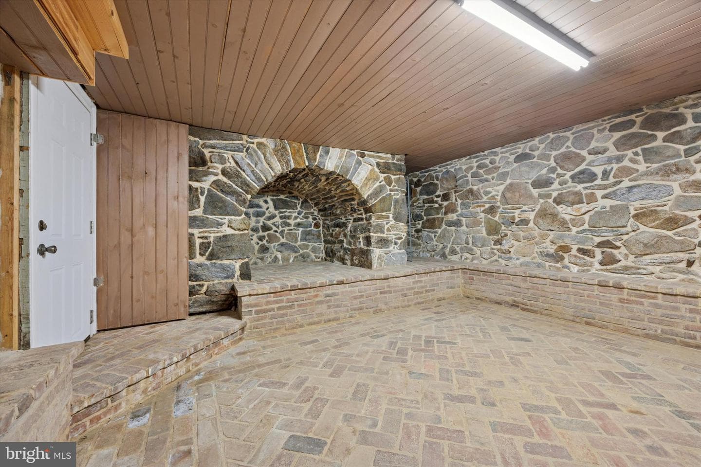 275 S Creek Road photo 51