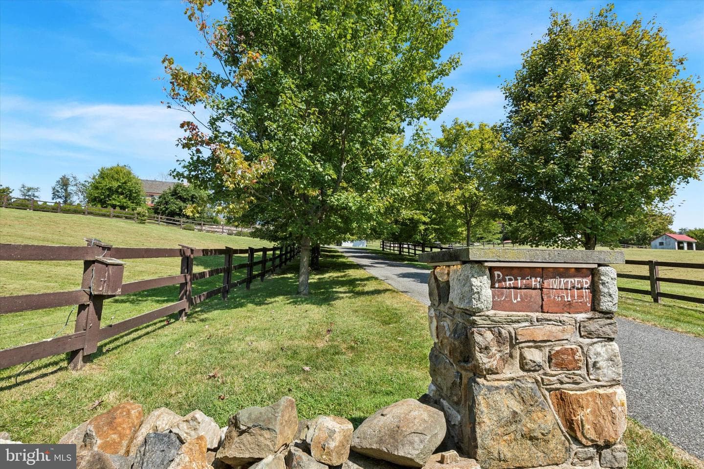 275 S Creek Road photo 9