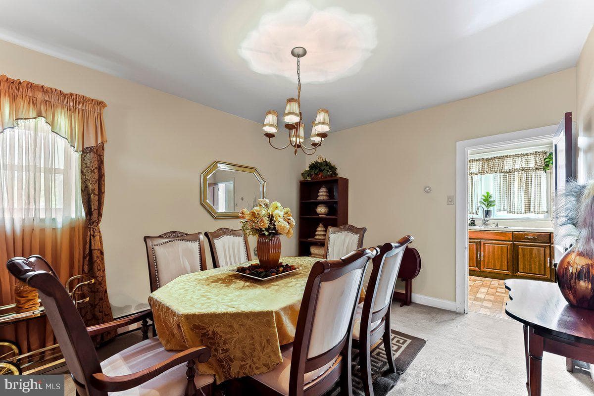 104 Hatfield Road photo 13