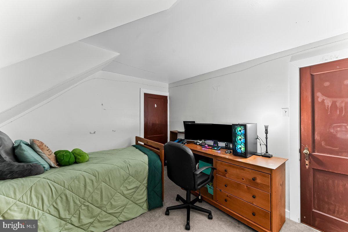 104 Hatfield Road photo 25