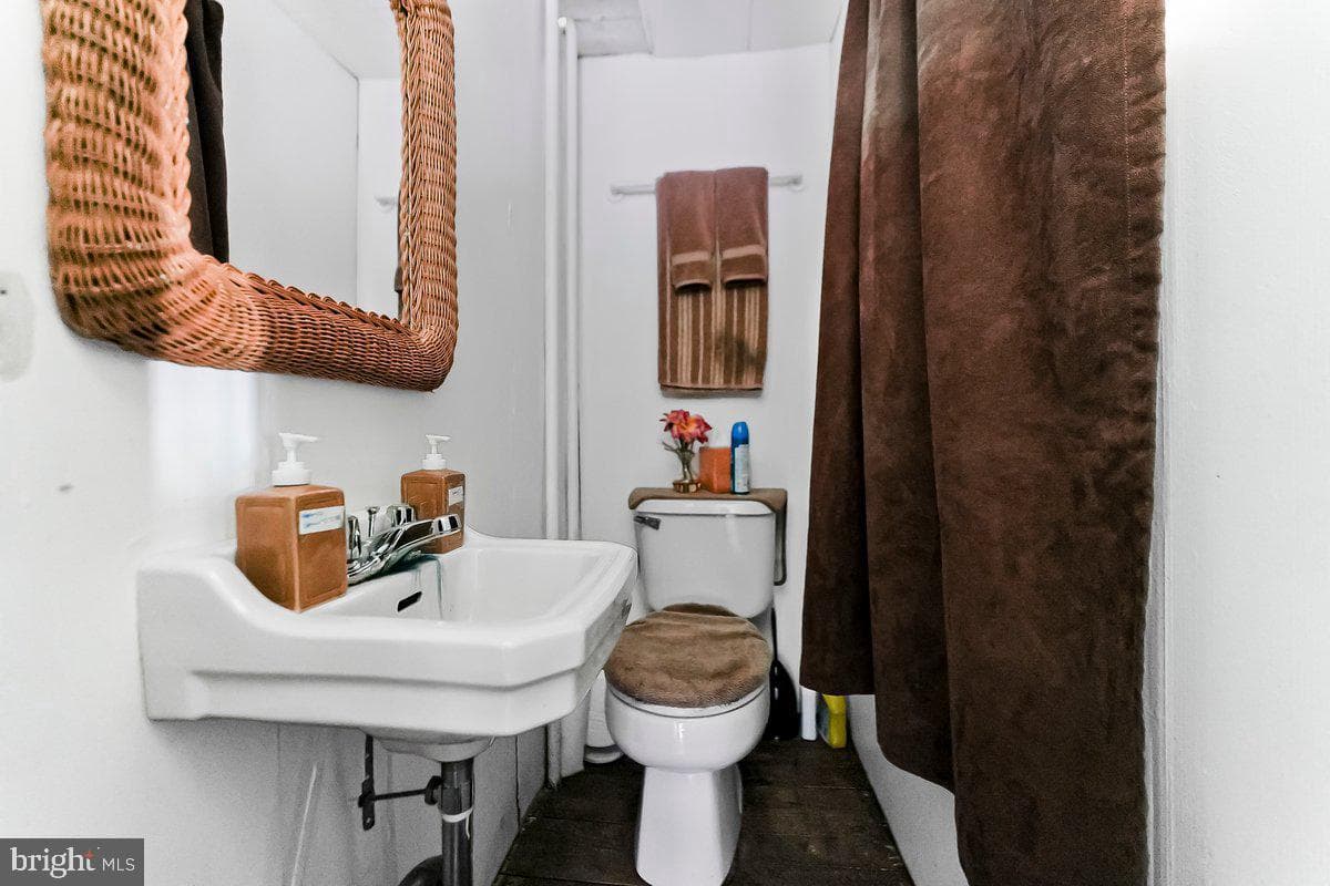 104 Hatfield Road photo 35