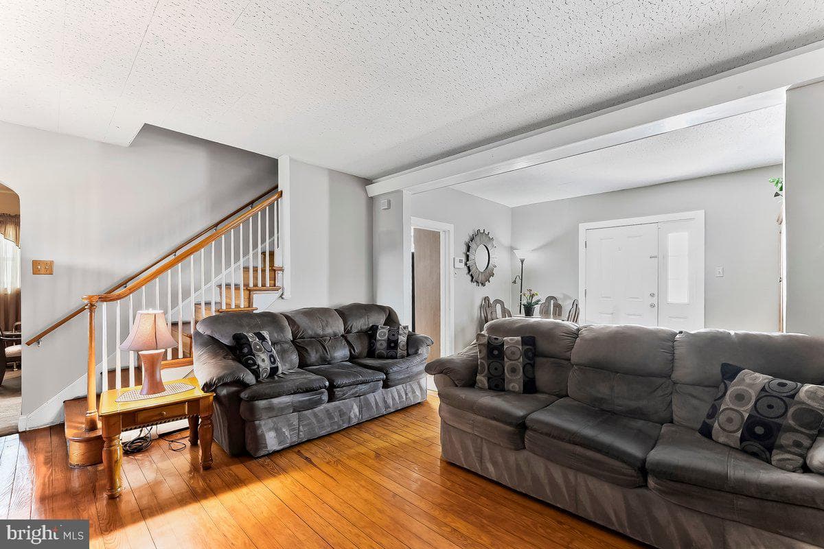 104 Hatfield Road photo 5