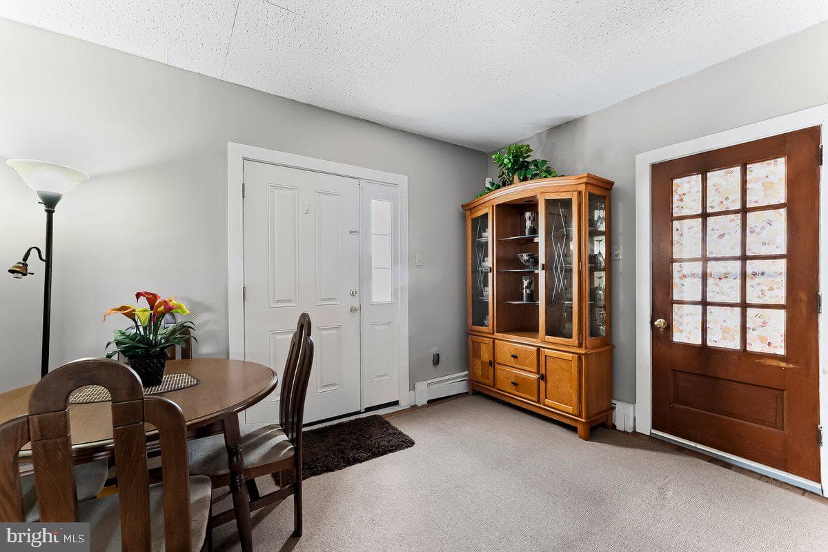 104 Hatfield Road photo 6
