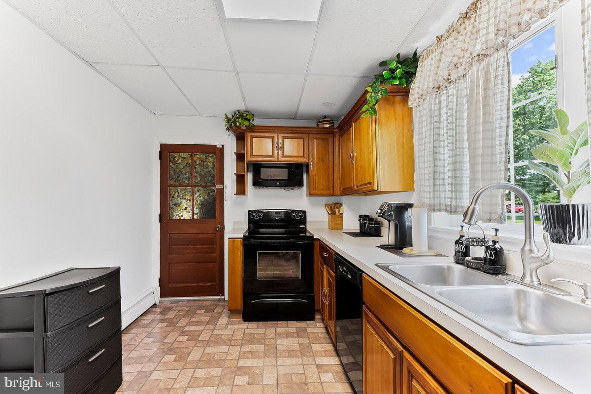 104 Hatfield Road photo 9