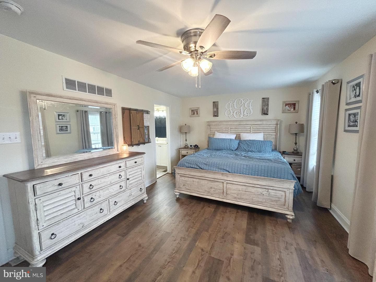 122 Red Oak Court photo 9