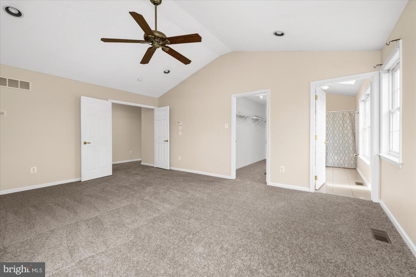 104 Stockton Square photo 23