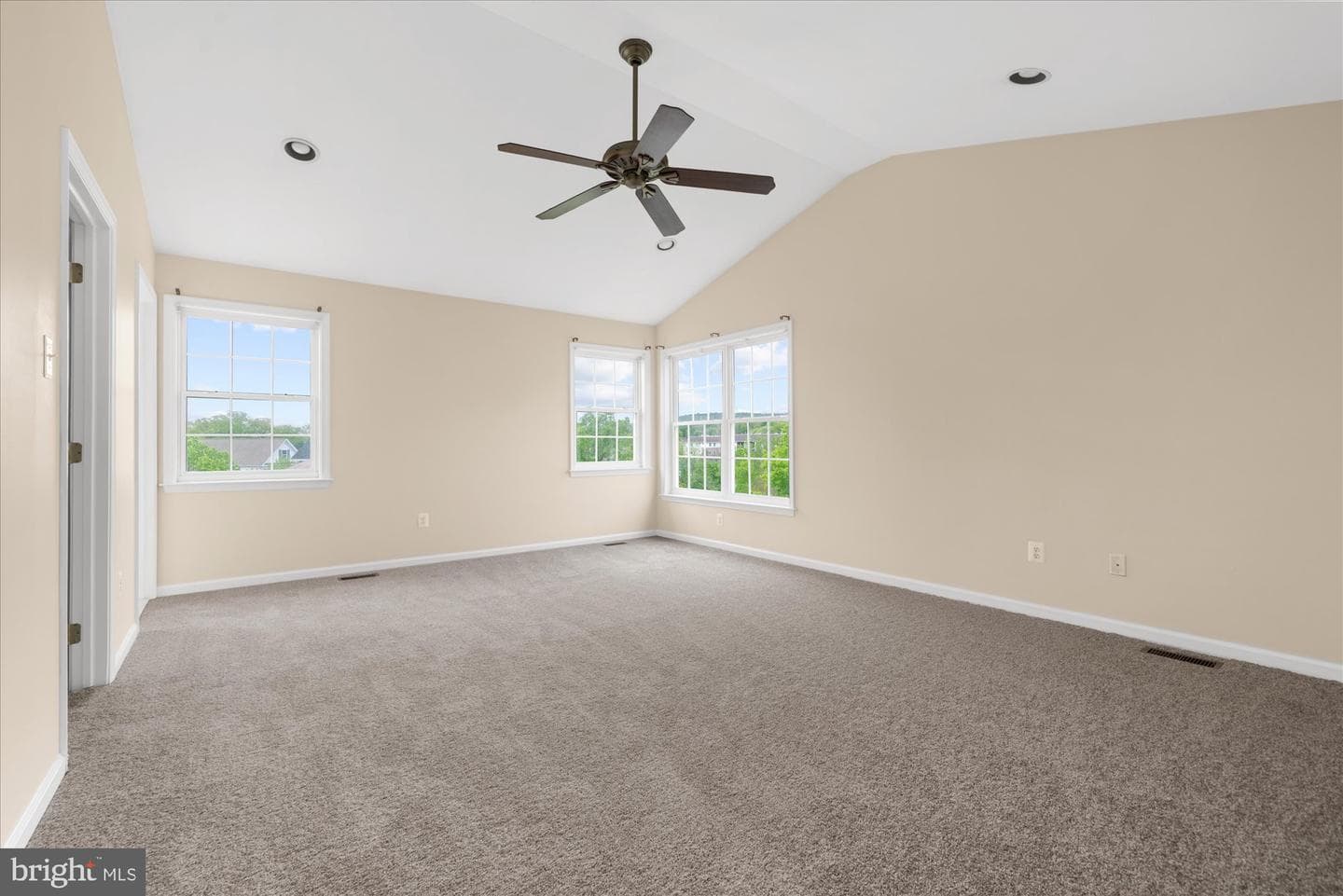 104 Stockton Square photo 24