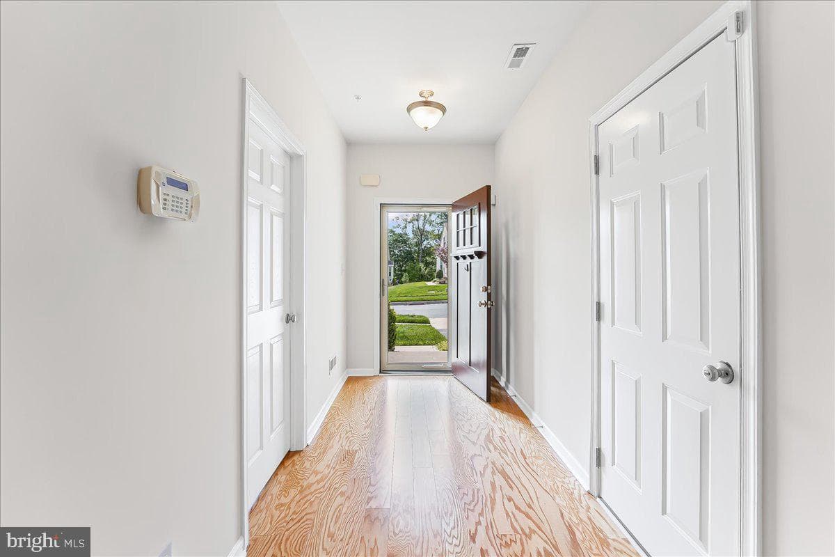 136 Harlow Pointe Court photo 3