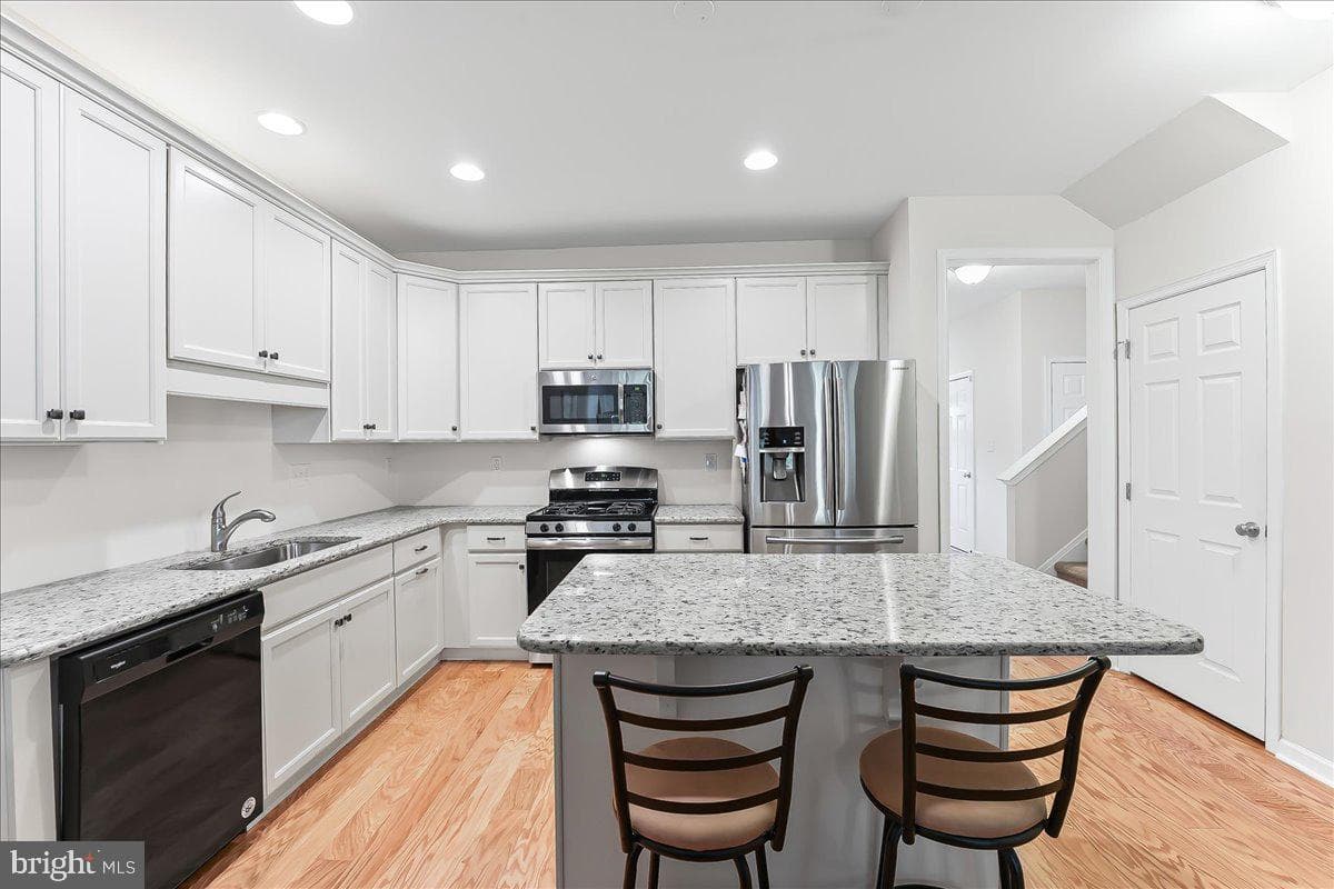 136 Harlow Pointe Court photo 5