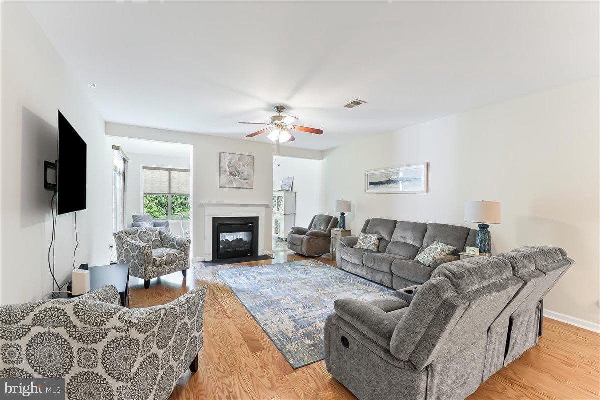 136 Harlow Pointe Court photo 8