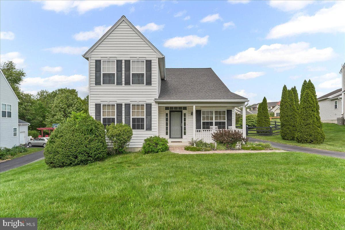 620 Abingdon Circle photo 1