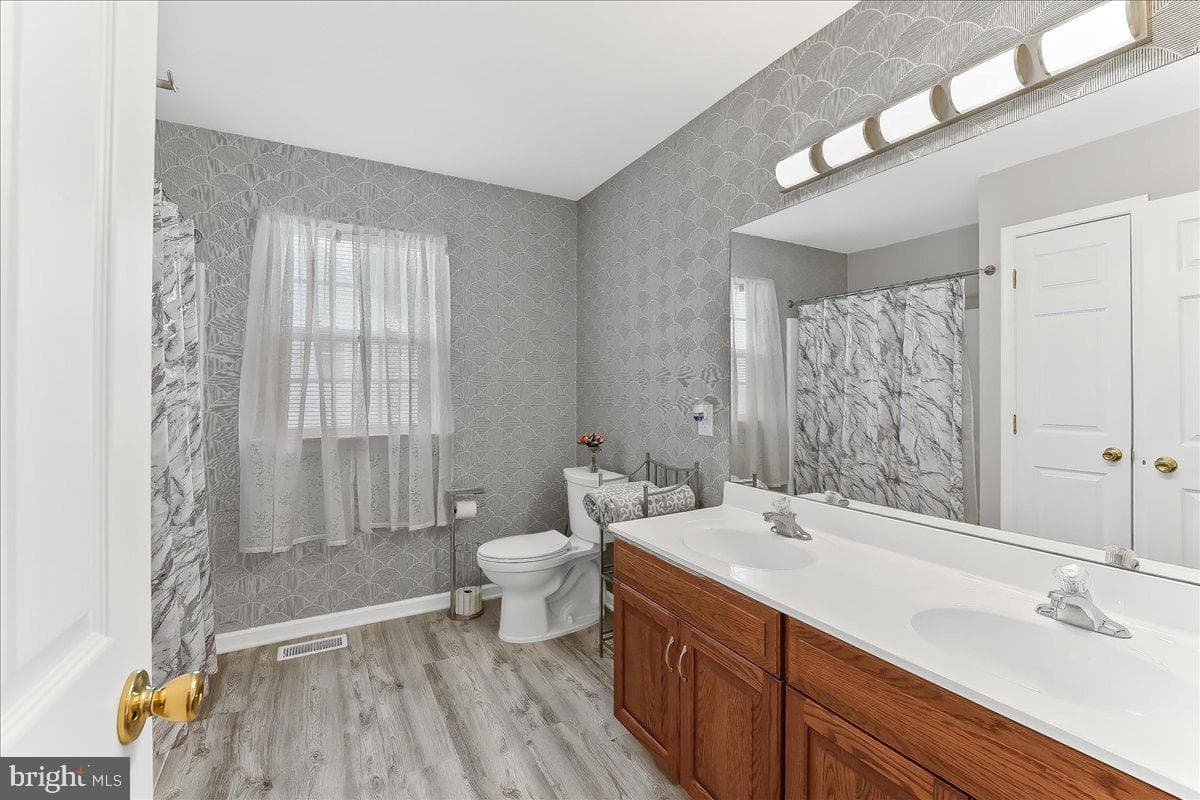 620 Abingdon Circle photo 31