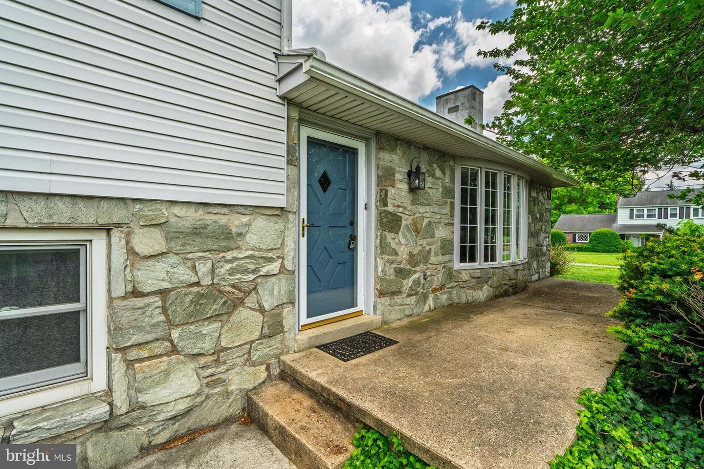 403 S Limestone Road photo 2