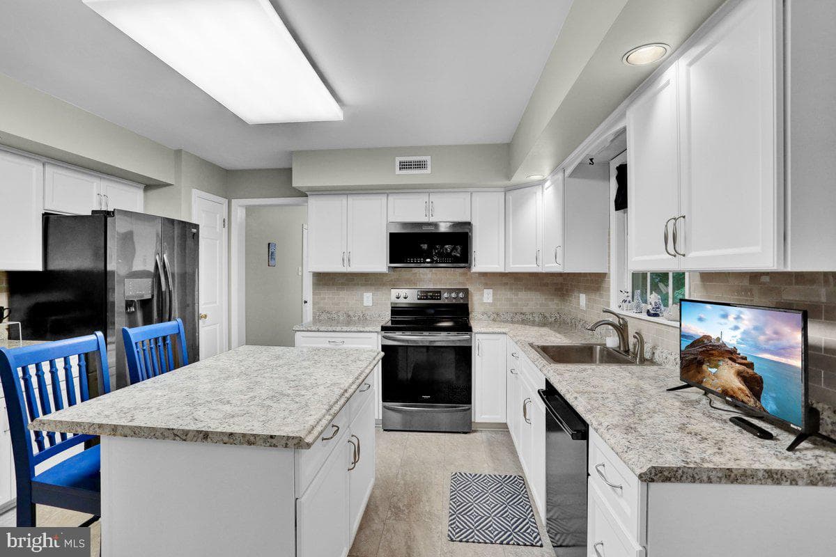 198 Bard Road photo 10