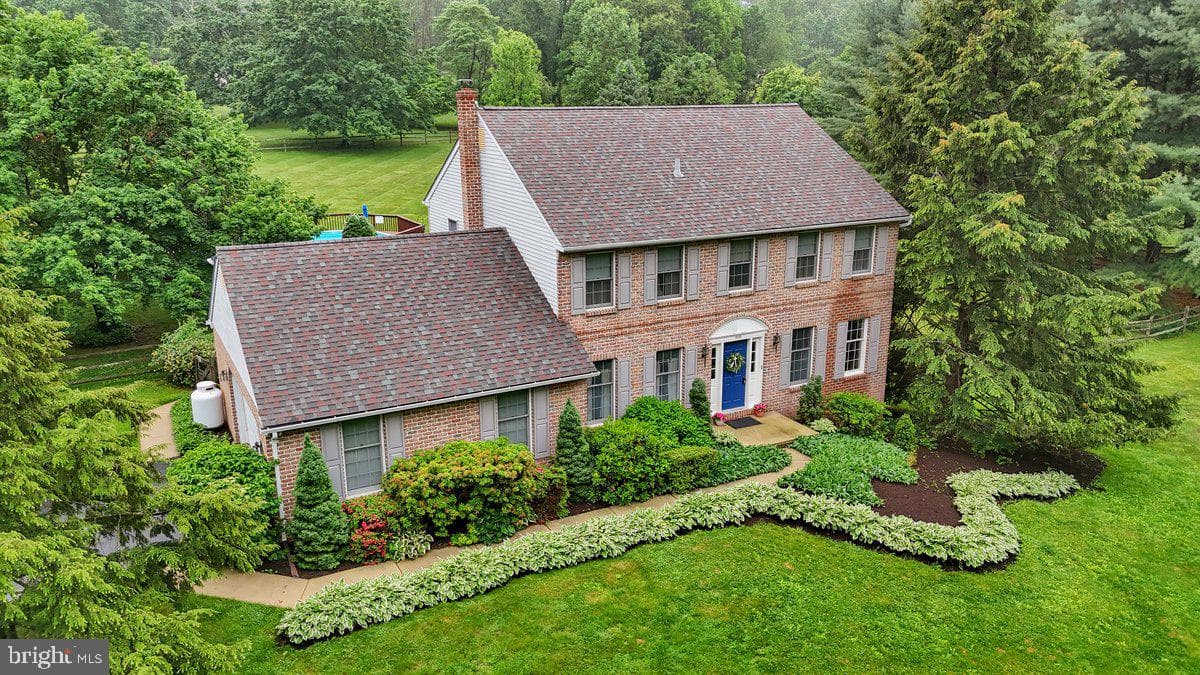 198 Bard Road photo 2