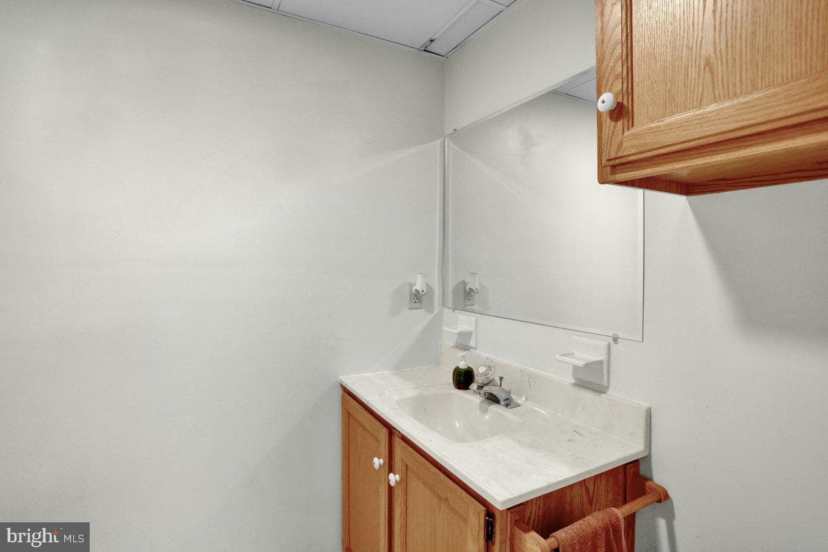 198 Bard Road photo 36