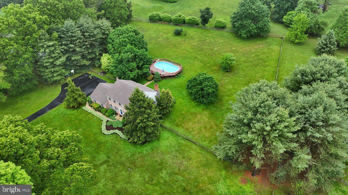 198 Bard Road photo 62