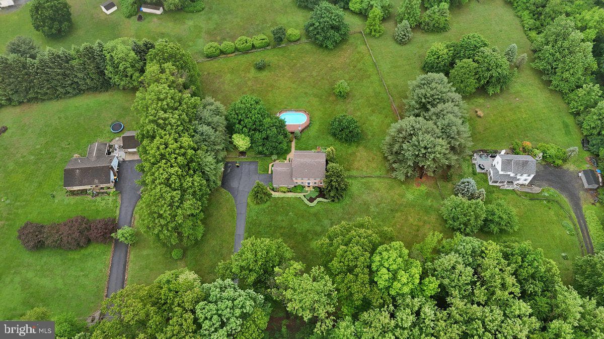 198 Bard Road photo 64
