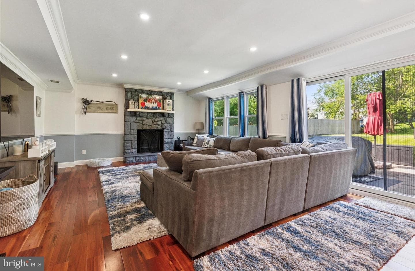 1004 Winding River Lane photo 10