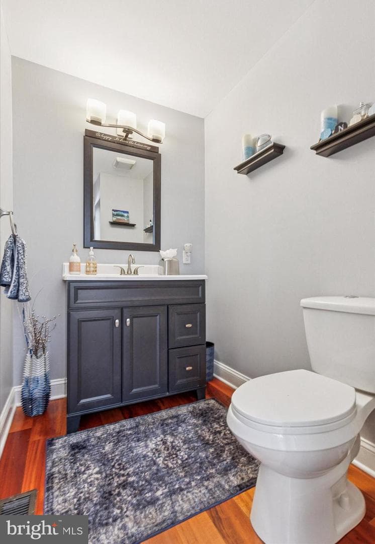 1004 Winding River Lane photo 12